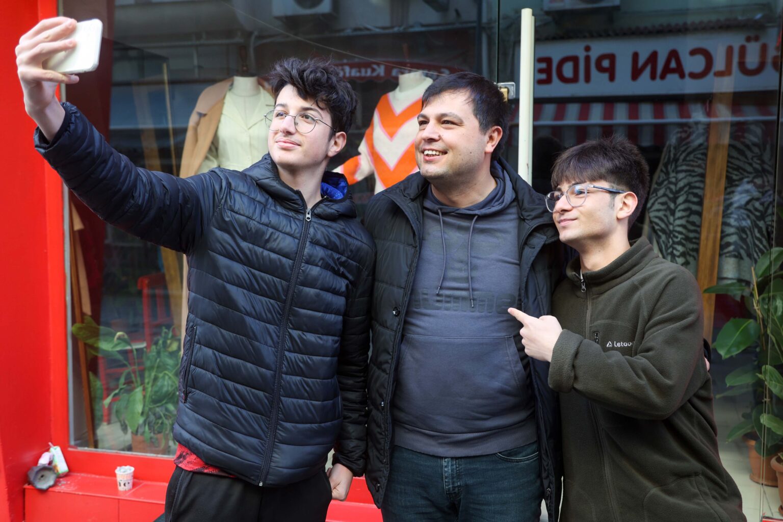 BELEDİYE BAŞKANINDAN İKİNCİSİ DÜZENLENEN PES TURNUVASI GENÇLERİN BULUŞMA ADRESİ OLDU